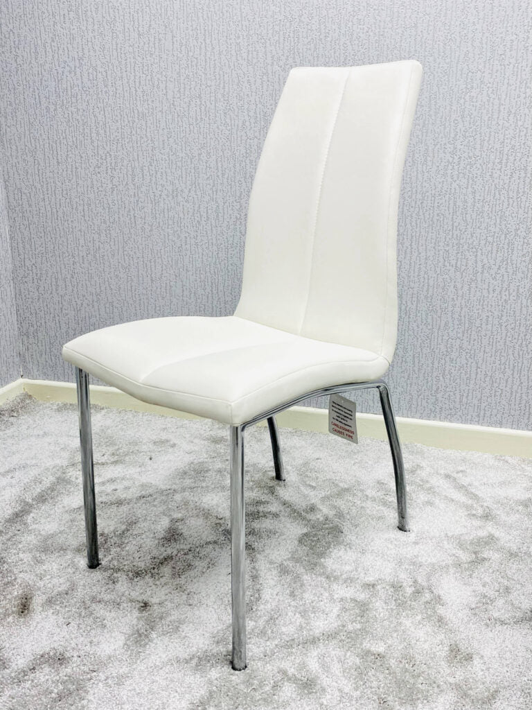 Morano Dining Set with 4 Carlo Chairs