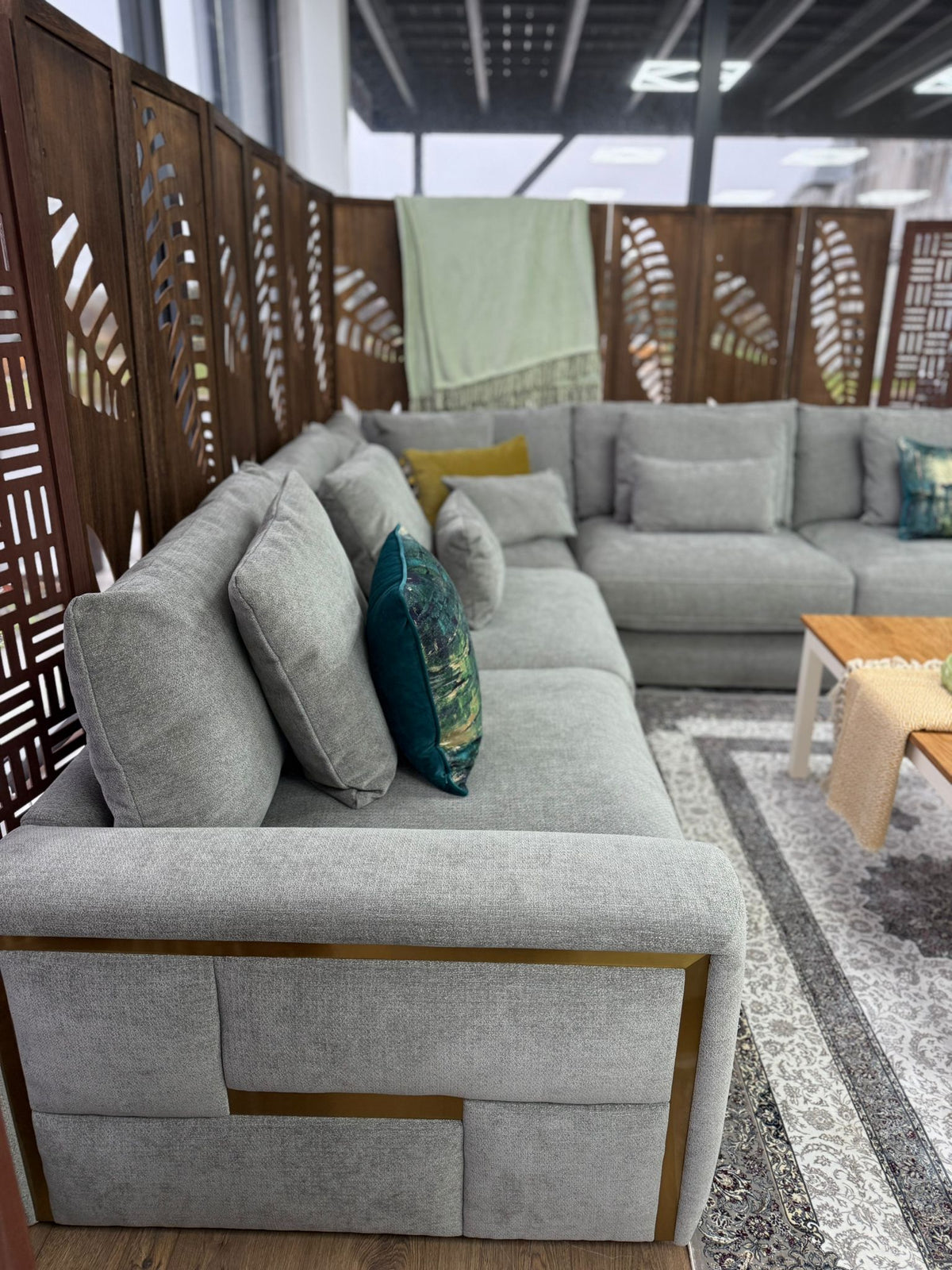 Large Corner