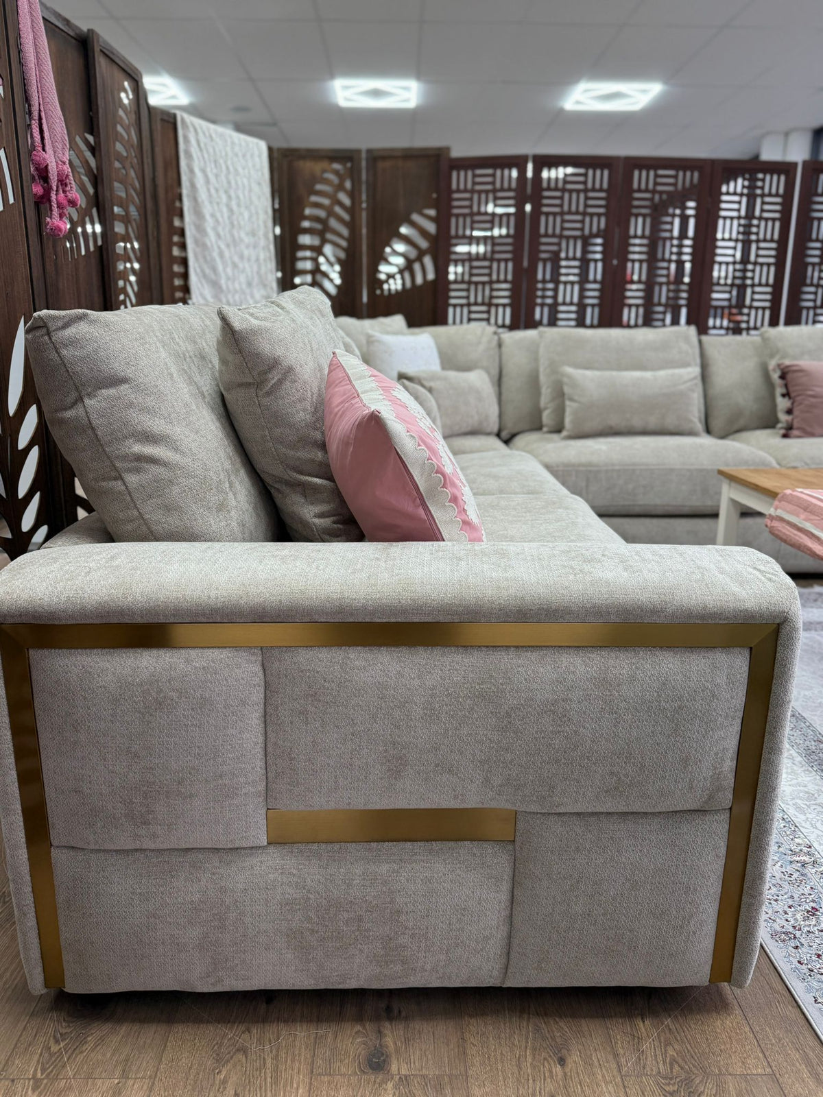 Large Corner