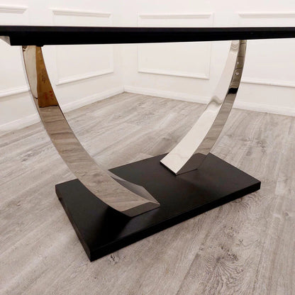 Venus Dining Table with 4 Black Luna Chairs